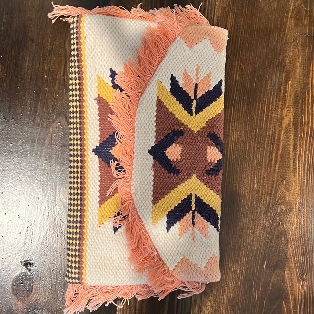 Love Stitch clutch / peach fringe no strap